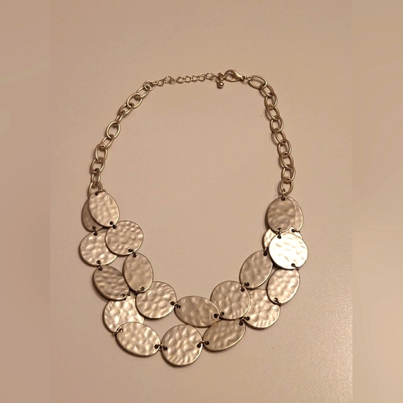 STATEMENT NECKLACE silver toned hammered metal necklace - Picture 1 of 5